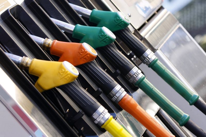 Tensions autour du prix de l'essence sur fond de crise